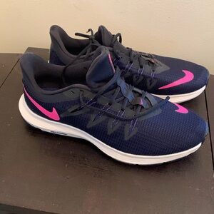 Nike Navy Running Shoe Size 8